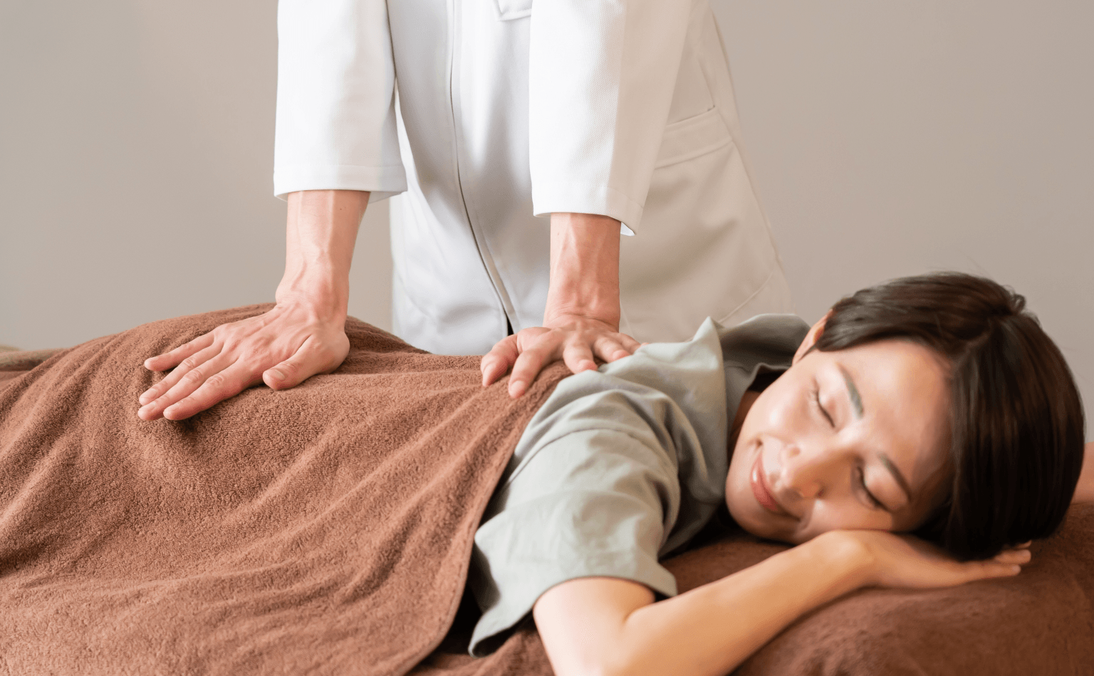 「エステ＆マッサージ」